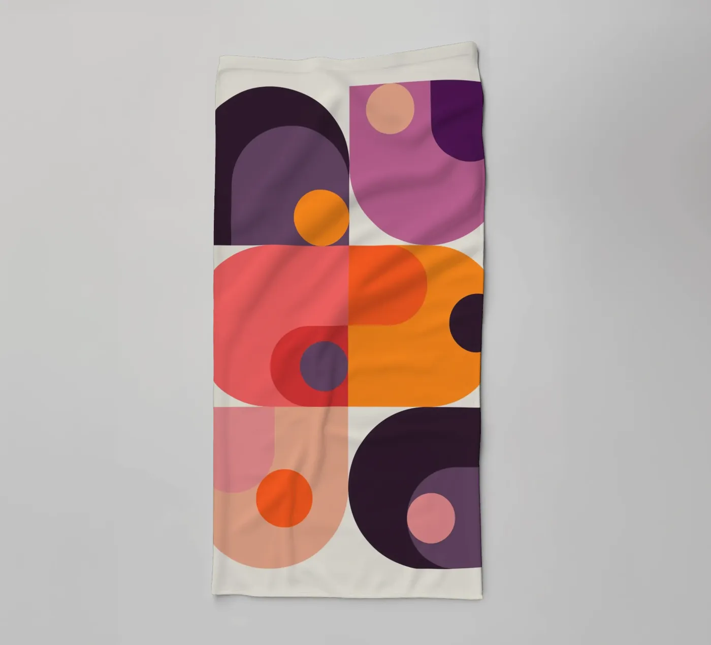 Bommenwerpers IV badhanddoek van susanapaz