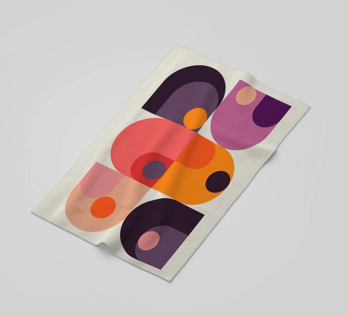 Bombshells IV Strandtuch von susanapaz