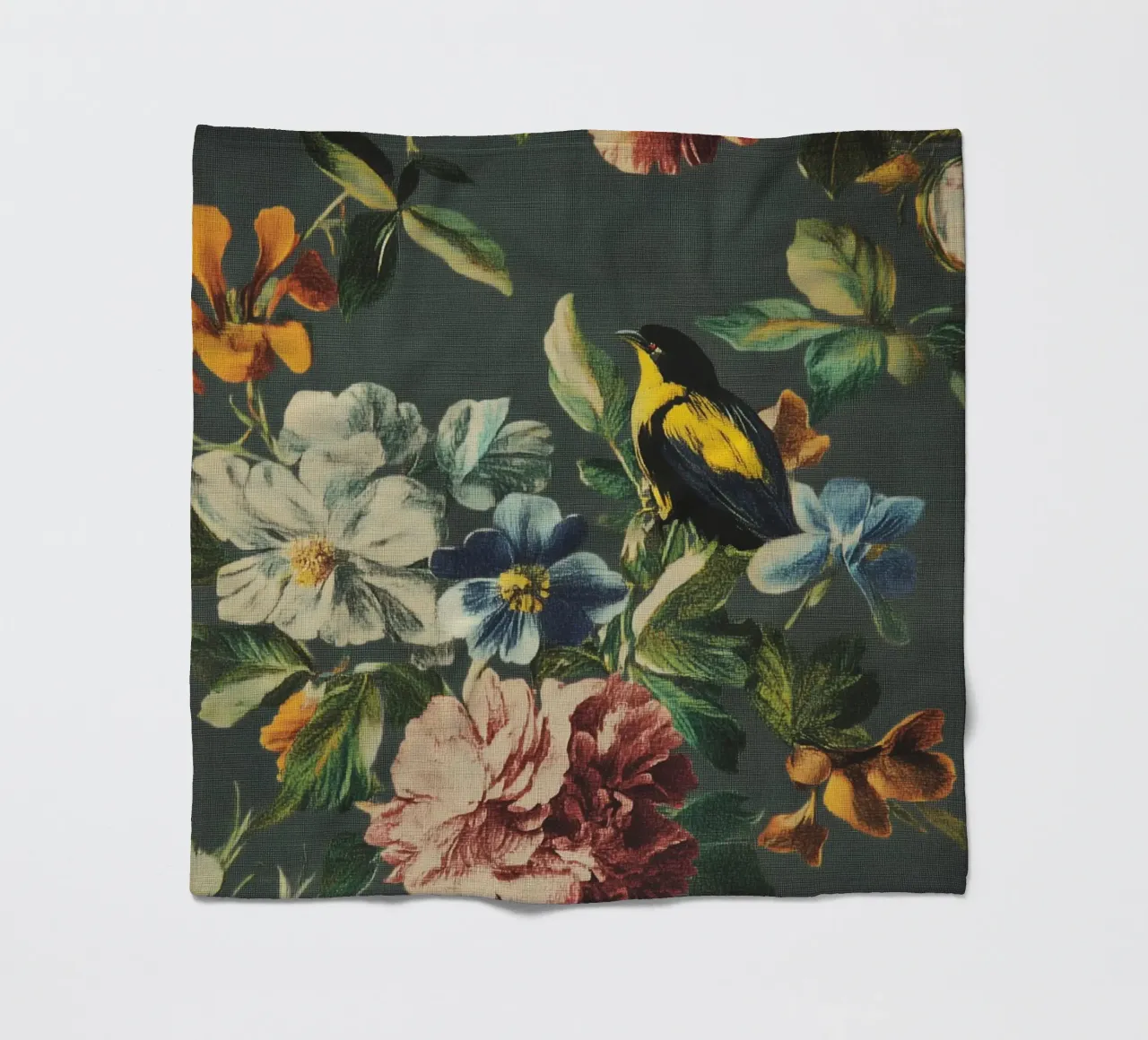 Fiori rinascimentali con uccello coperta in pile da Carinaprint