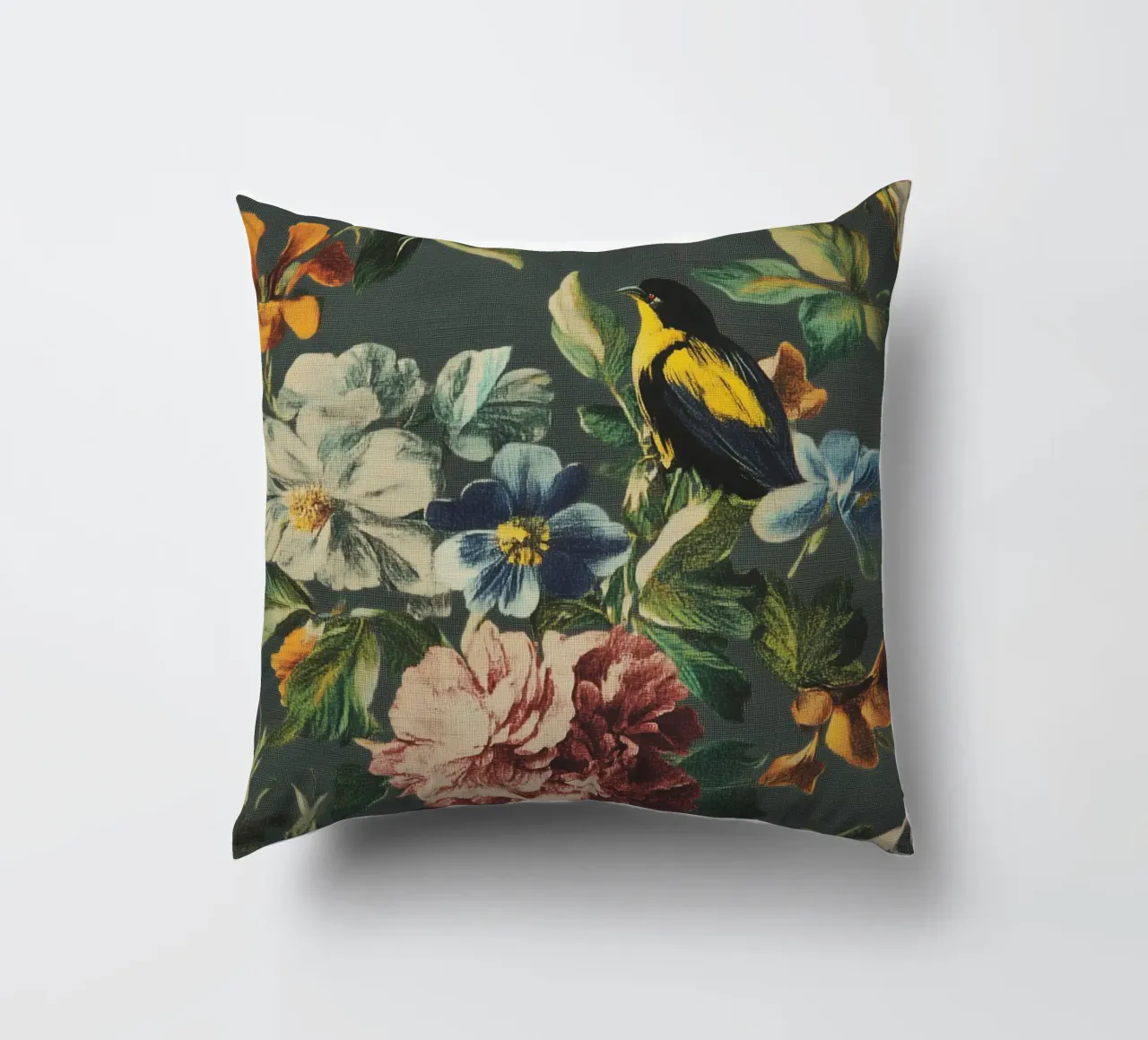 Fiori rinascimentali con uccello cuscino da Carinaprint