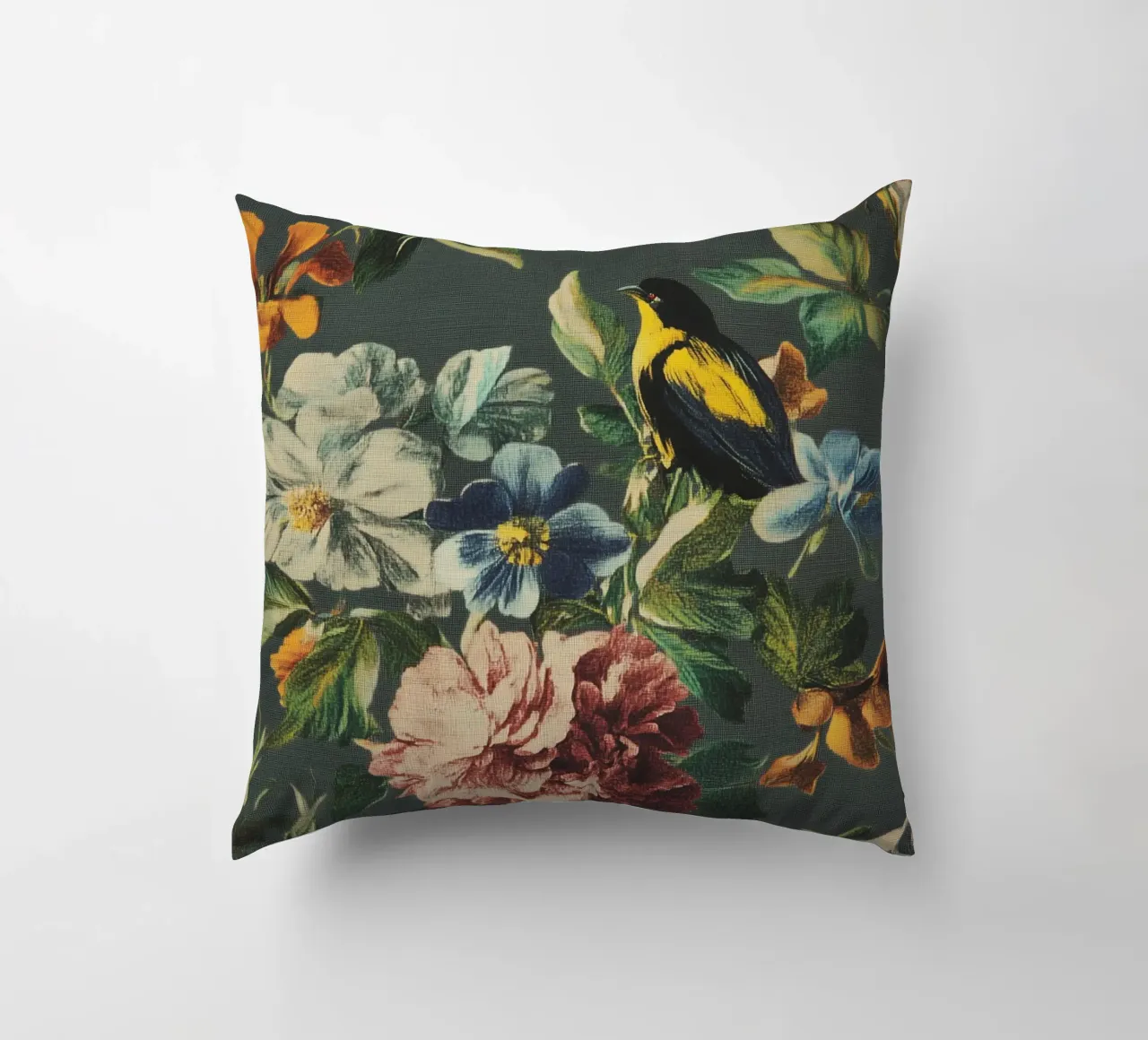 Fiori rinascimentali con uccello cuscino da Carinaprint