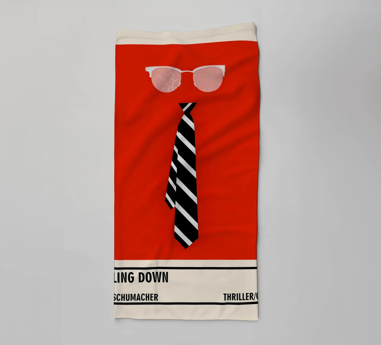 Falling Down badhanddoek van TheArtstudio