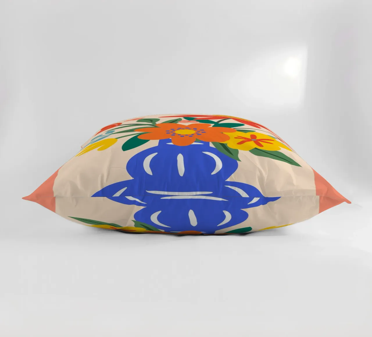 Fiori colorati in vaso - Moderno e allegro cuscino da Whole©