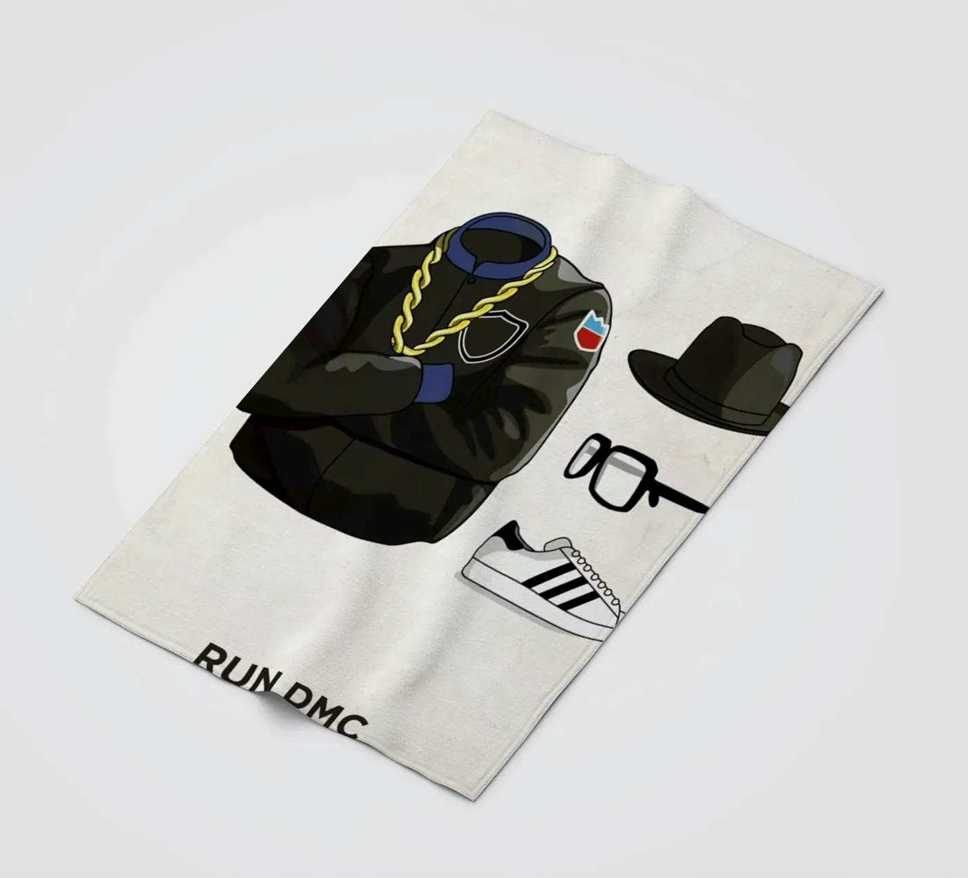 Ensemble Run DMC Fleecedecke von Moxy Creative House