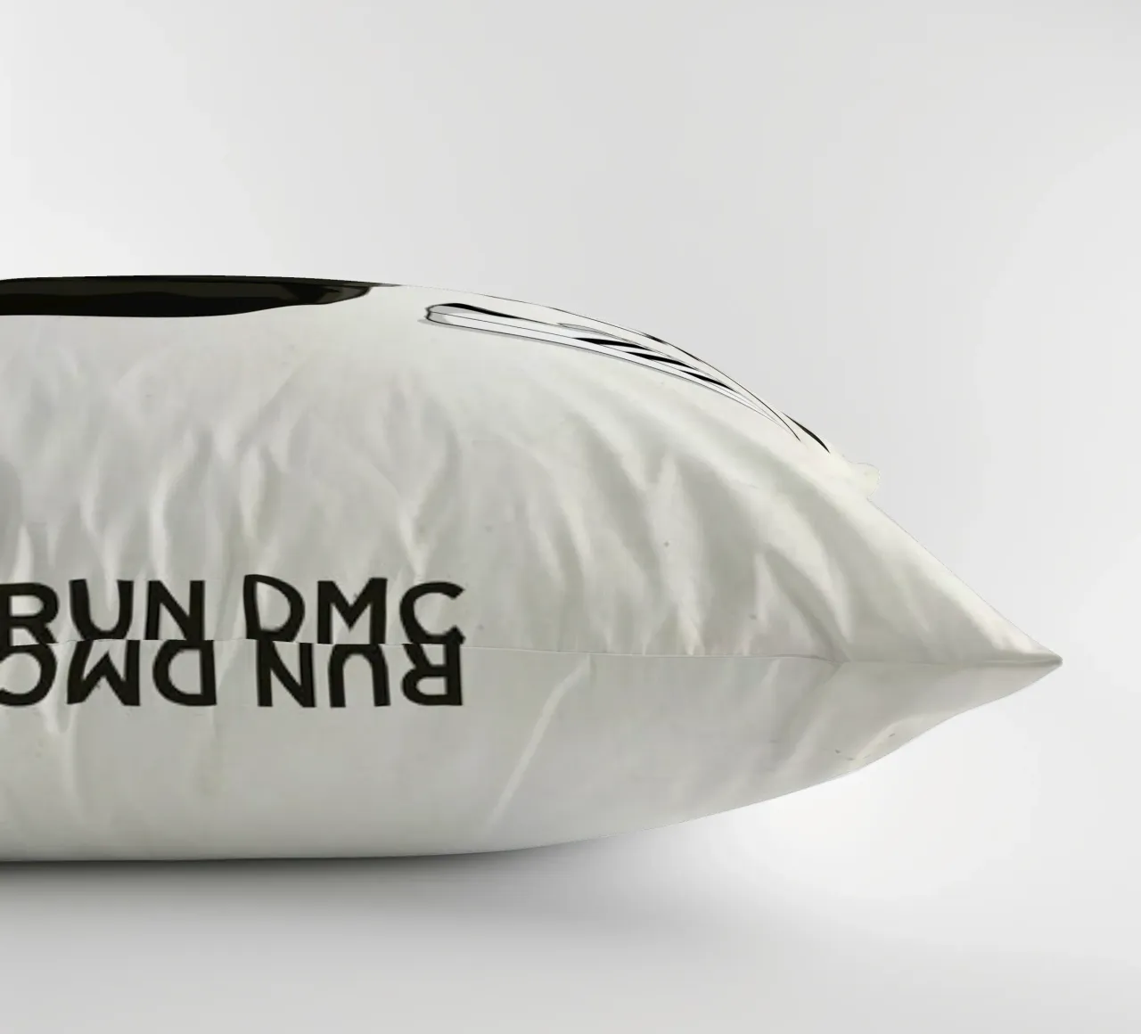 Ensemble Run DMC Kissen von Moxy Creative House