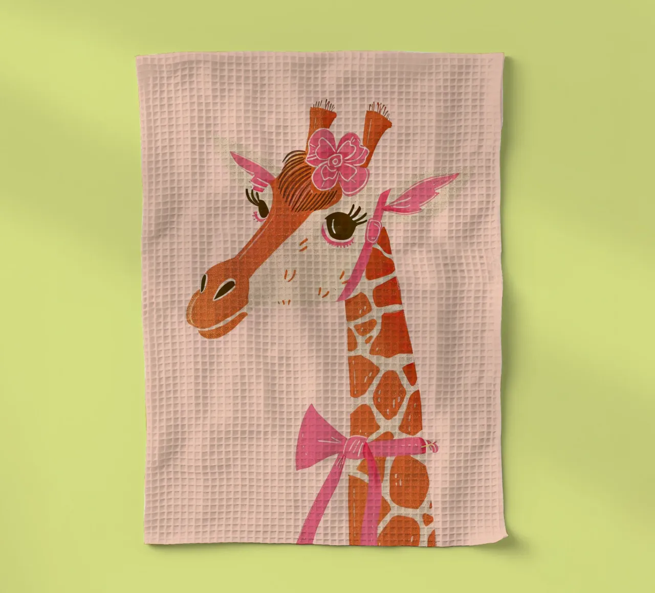 Girafe glamour avec un nœud torchon de DaarbyN