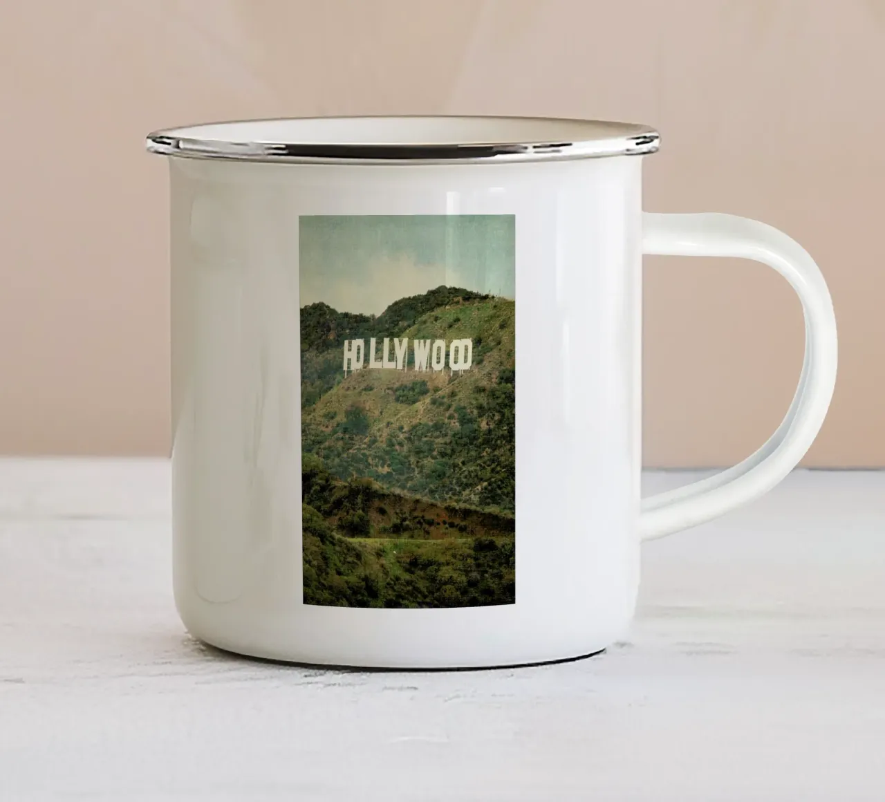Hollywood tazza in smalto da Catherine McDonald