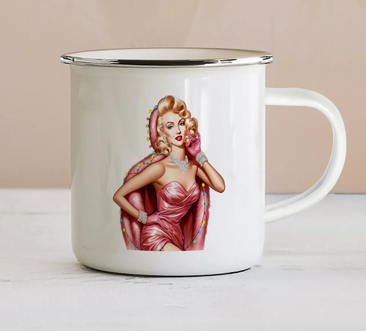Buon Natale Marilyn tazza in smalto da ARTOMATIC