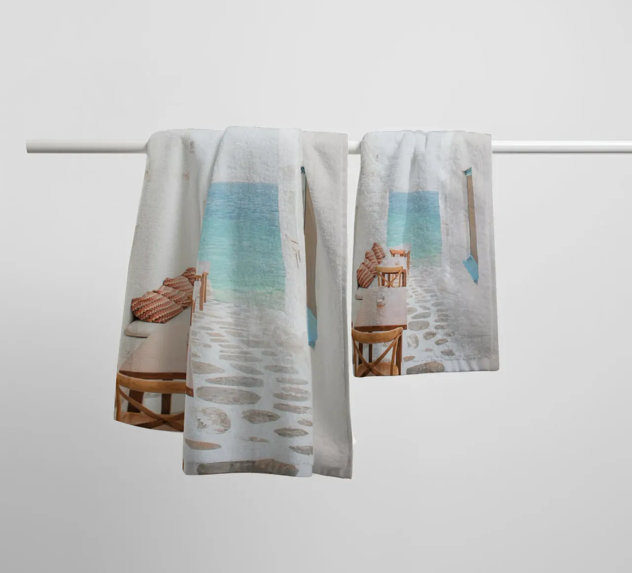 Caffè dell'isola greca di Mykonos asciugamano da bagno da TheTravelClub