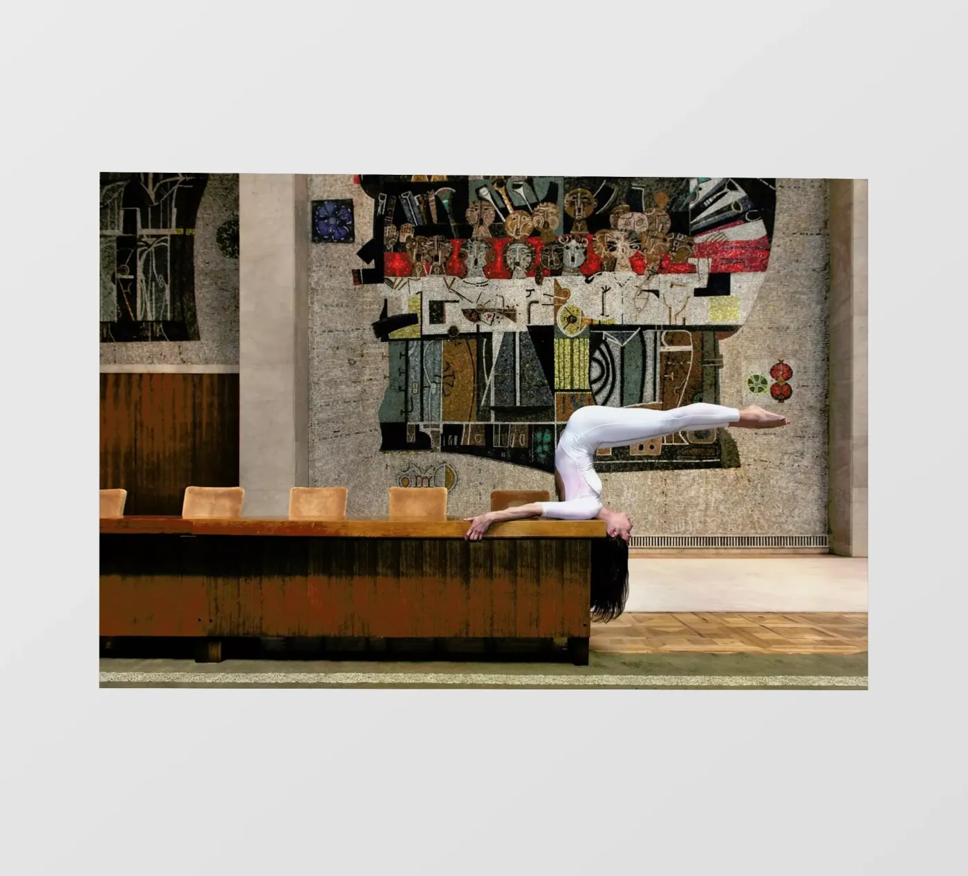 Belgrade #4 pellicola backlit da The Urban Yoga