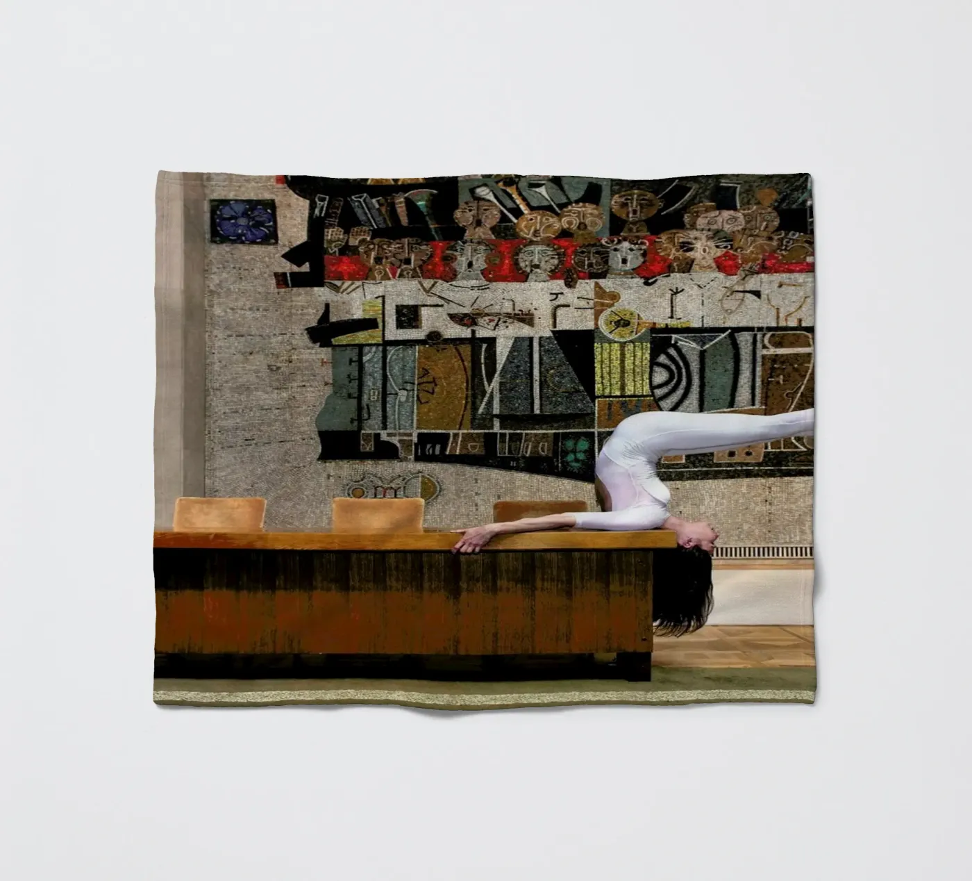 Belgrade #4 Fleecedecke von The Urban Yoga