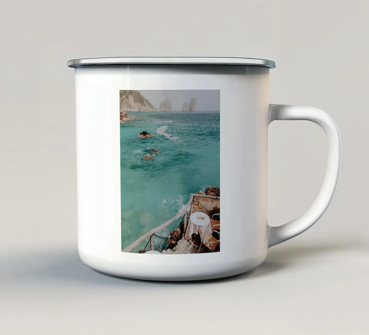 Italy Ocean Print, European Travel Print, La dolce vita tazza in smalto da TheTravelClub