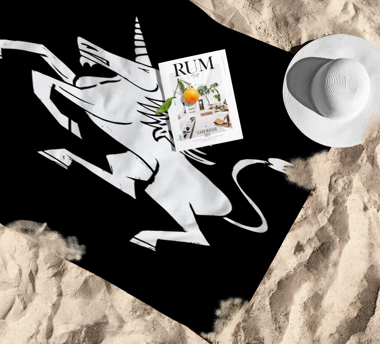 Unicorn toalla de playa de Matthew Taylor Wilson