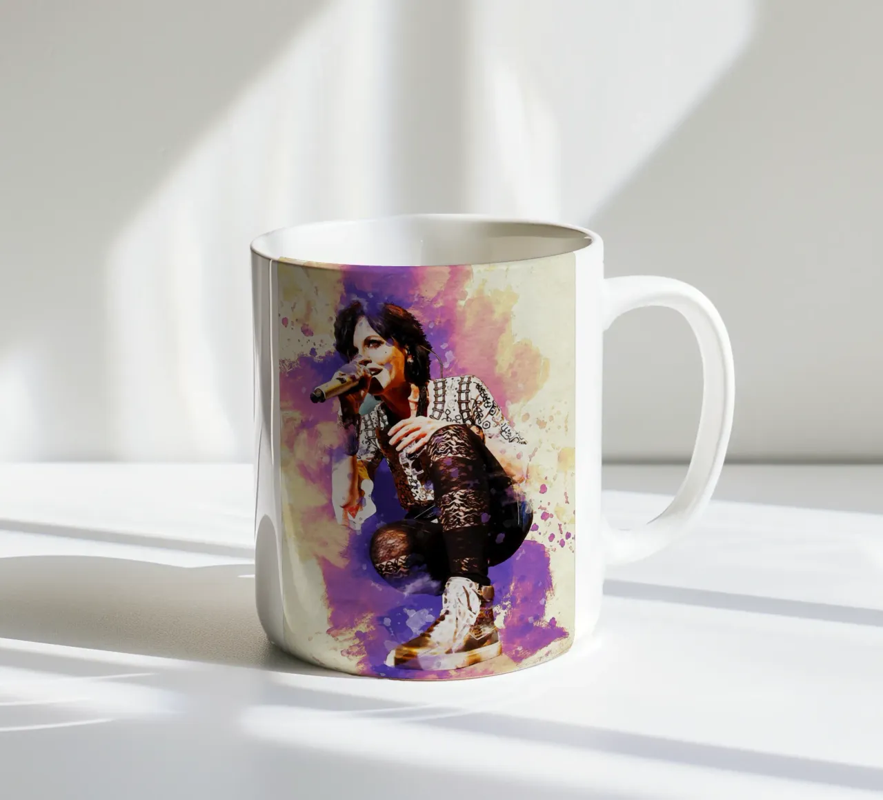 Sbaffo di Dolores O'riordan tazza in ceramica da Gunawan Rb