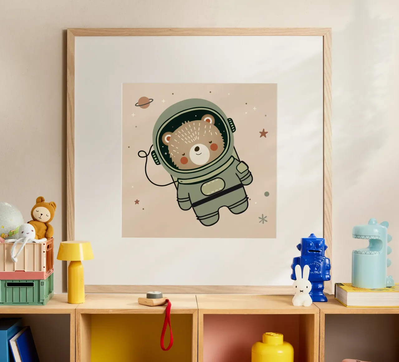 Piccolo orso astronauta - Illustrazione spaziale carina poster con telaio in alluminio da namosh
