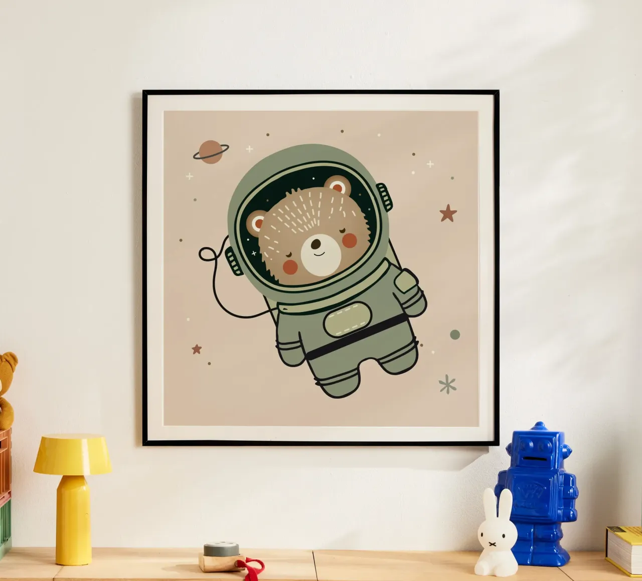 Piccolo orso astronauta - Illustrazione spaziale carina poster con telaio in alluminio da namosh