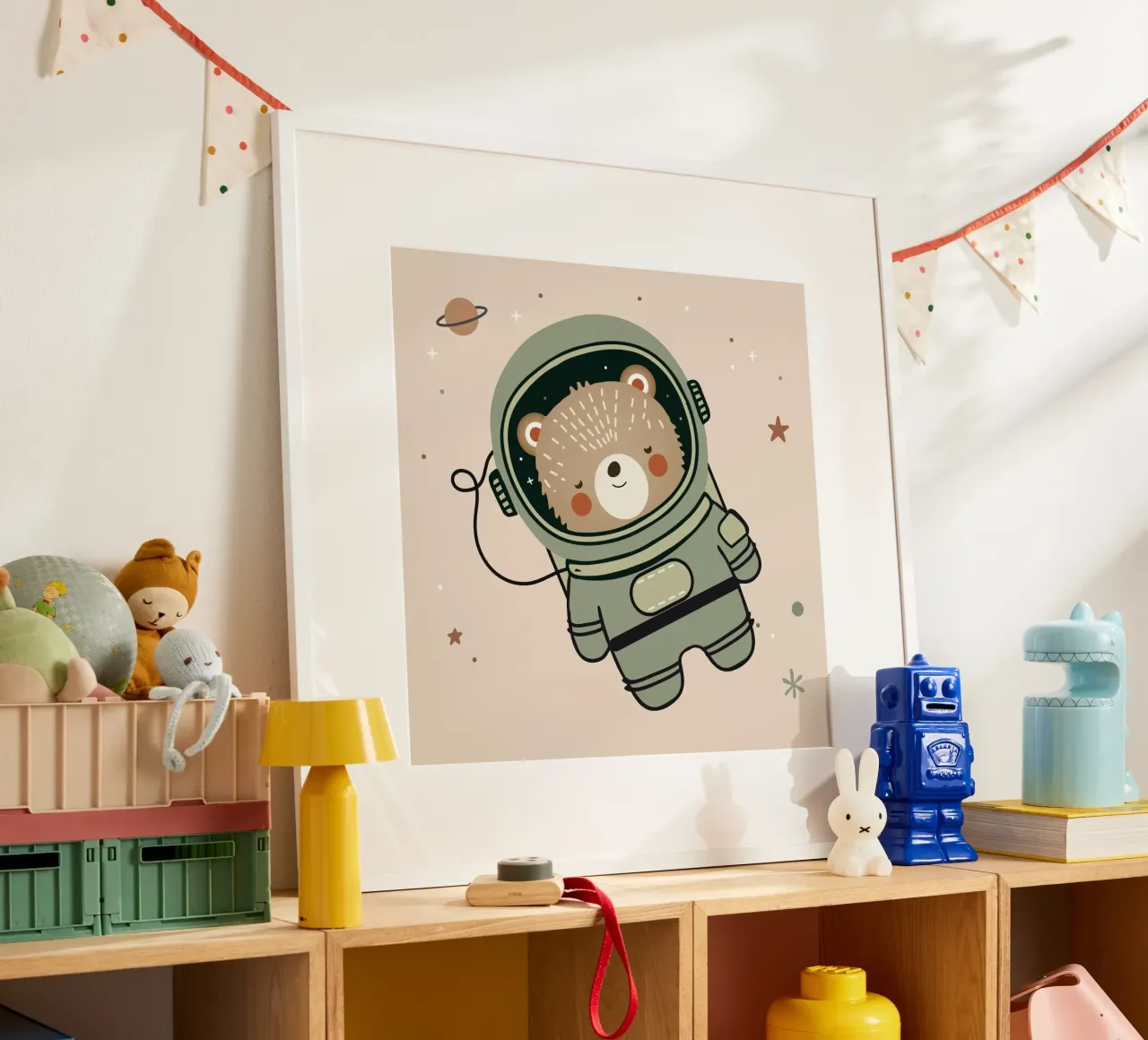 Piccolo orso astronauta - Illustrazione spaziale carina poster con telaio in alluminio da namosh