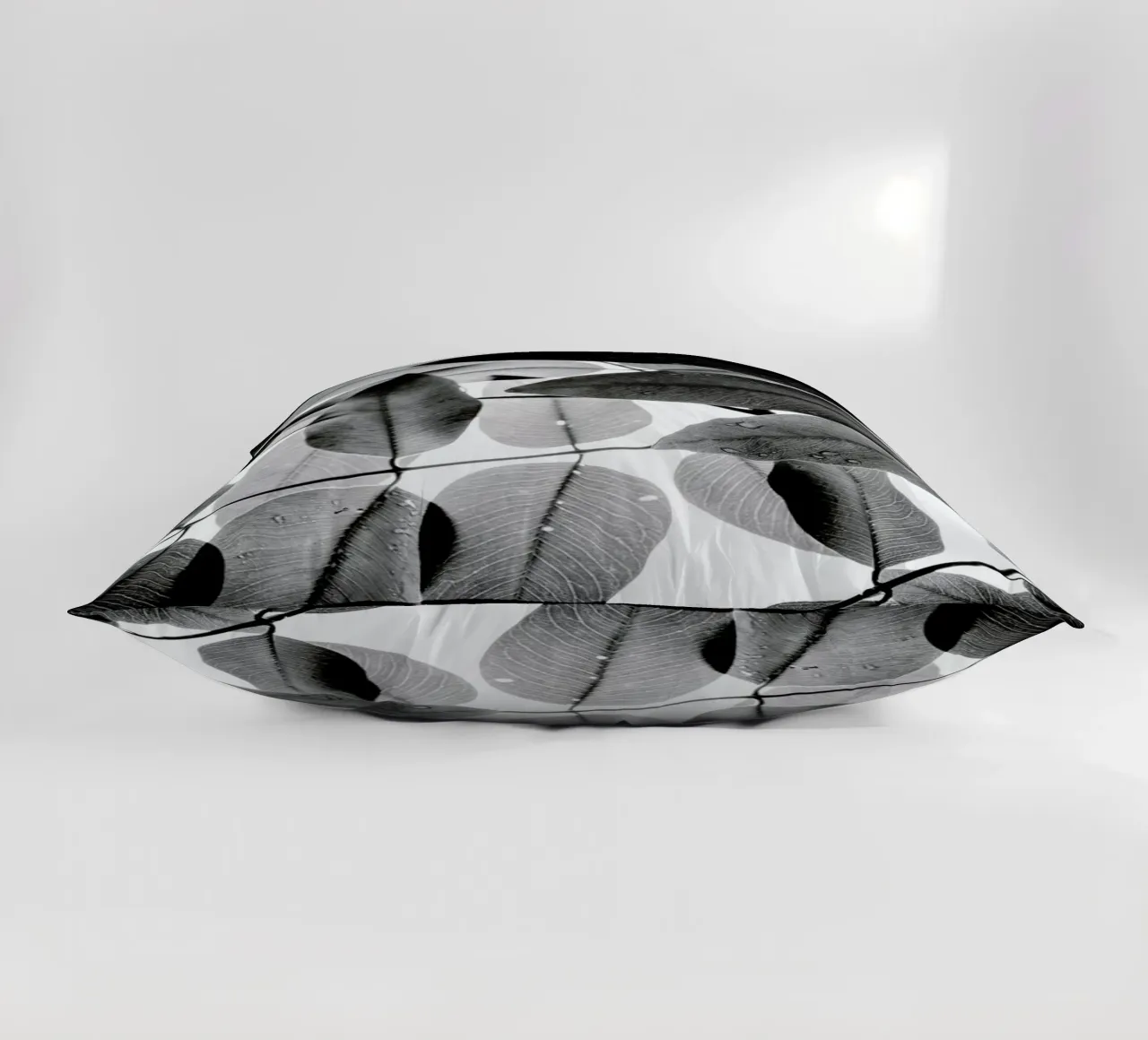 Experiments with Leaves 2 cuscino da Tal Paz-Fridman