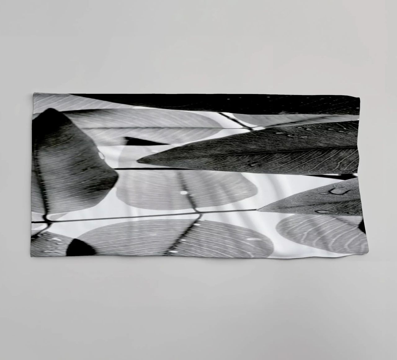 Experiments with Leaves 2 asciugamano da bagno da Tal Paz-Fridman