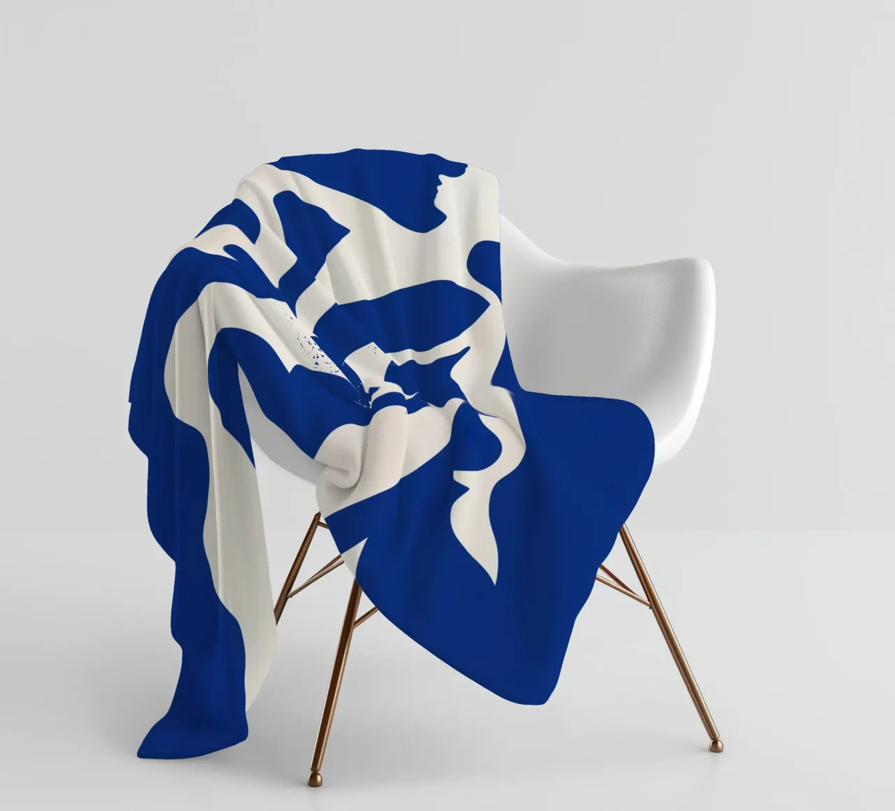 Donna astratta a mezza luna ispirata a Matisse coperta in pile da Autofocus