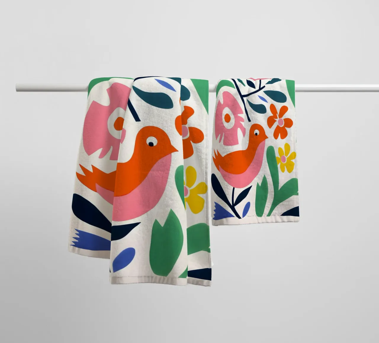 Diseño de pájaros y flores toalla de baño de Whole©