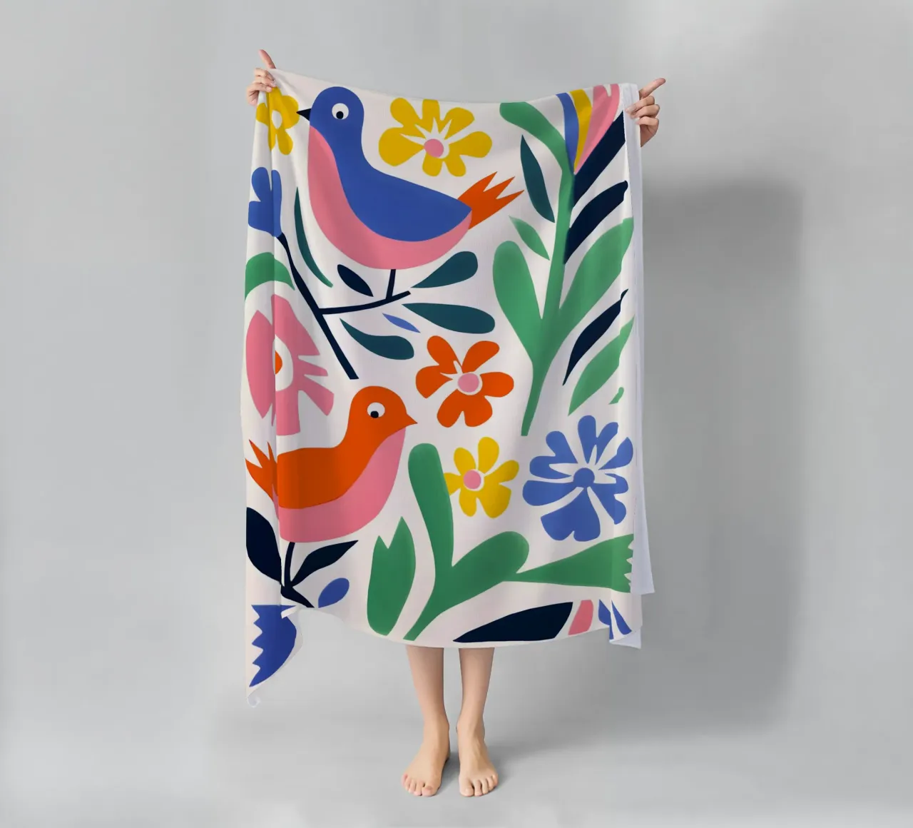 Design di uccelli e fiori telo mare da Whole©