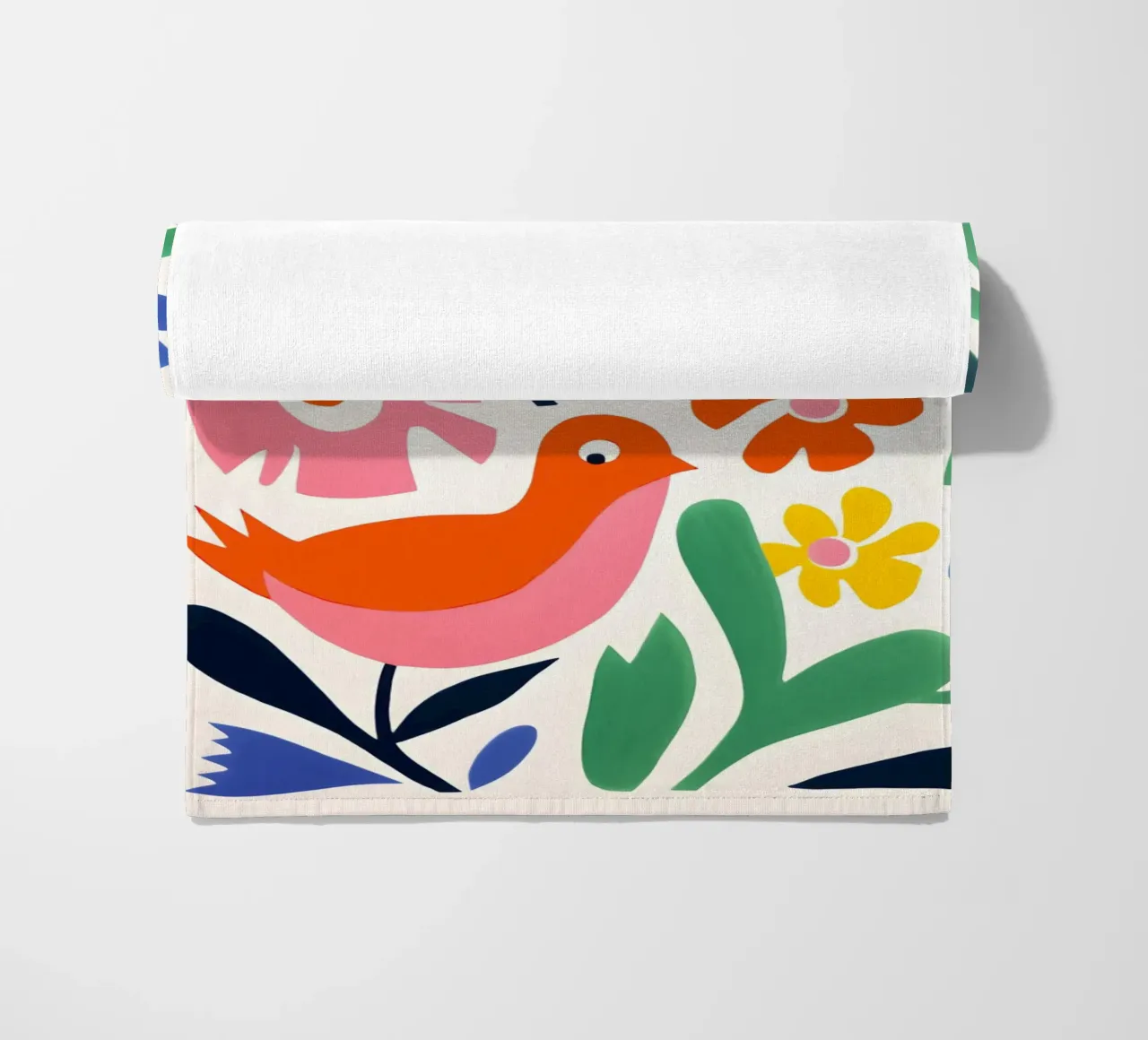 Design di uccelli e fiori telo mare da Whole©