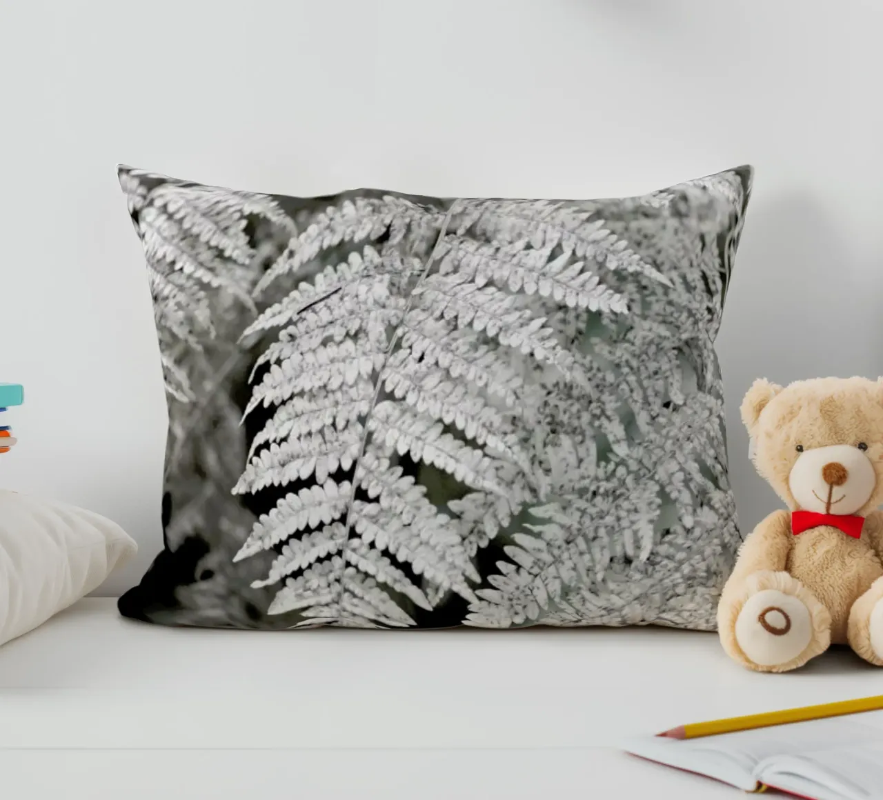 Let´s Dive Into Fern Kissen von Studio Nahili