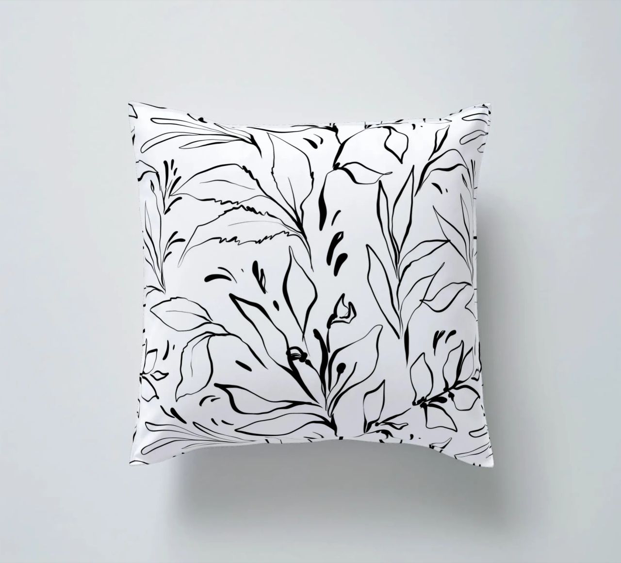 Simple Floral Pattern No 3 cuscino da treechild