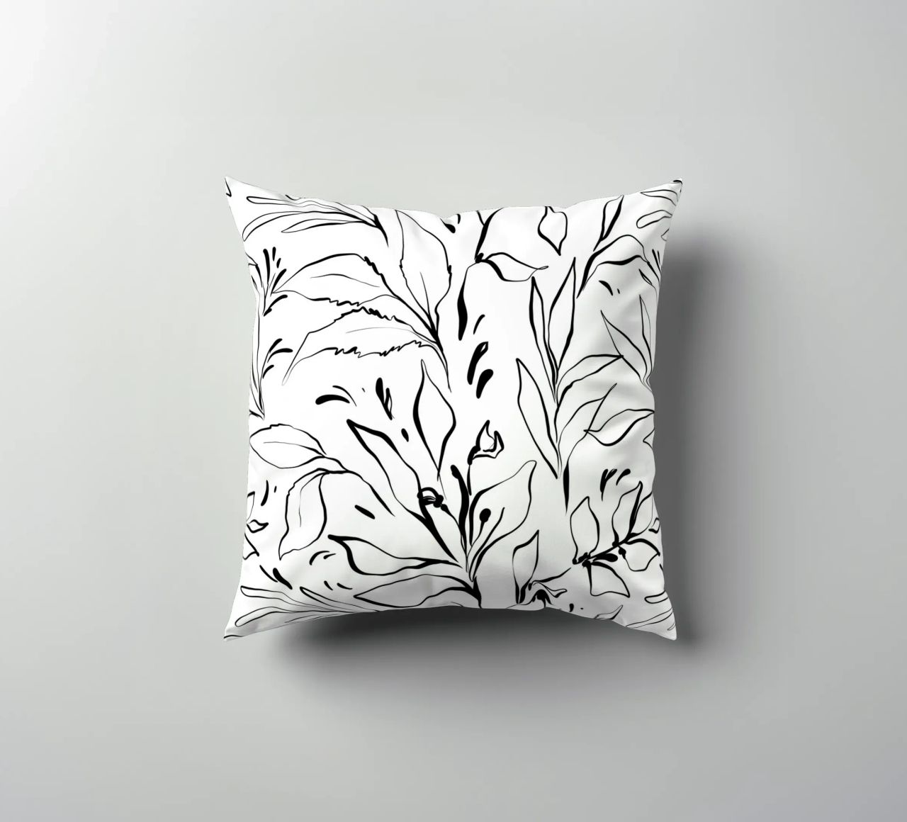 Simple Floral Pattern No 3 cuscino da treechild