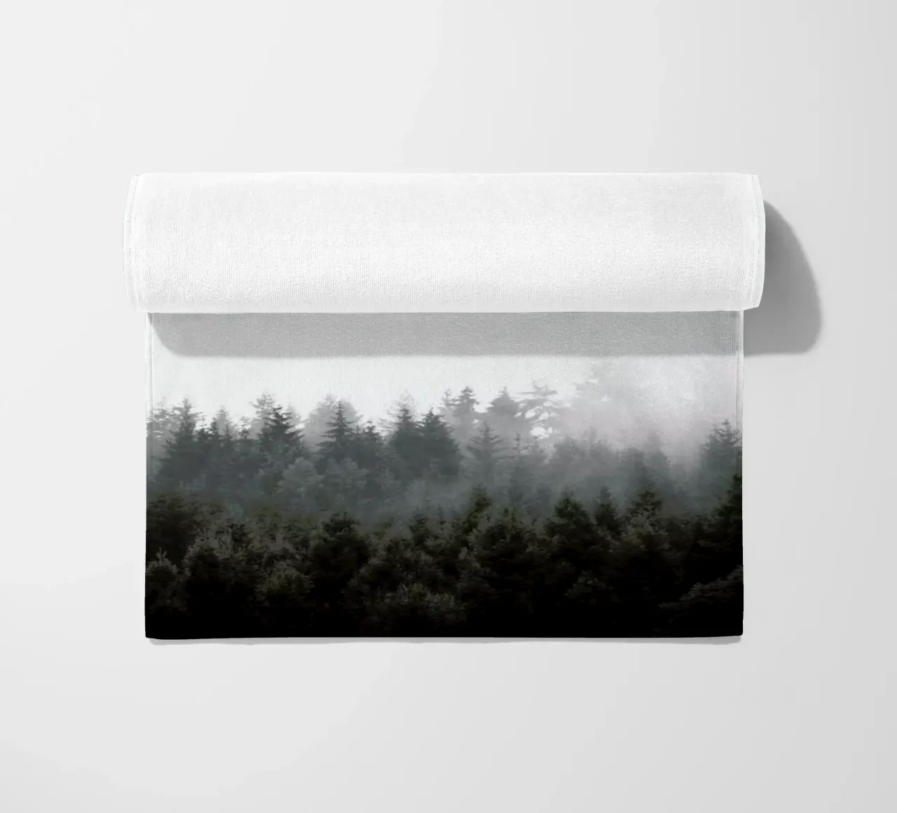 Walk Through The Forest telo mare da Studio Nahili