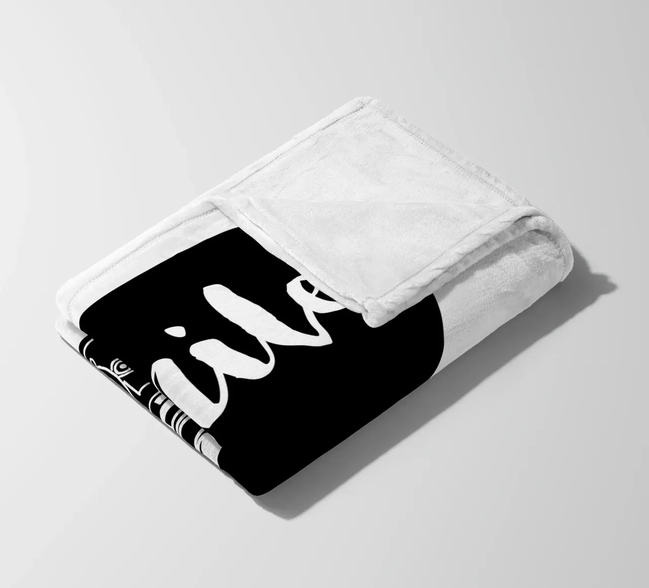 Smile Camera Typografie Design in bianco e nero monocromatico coperta in pile da THE MOTIVATED TYPE