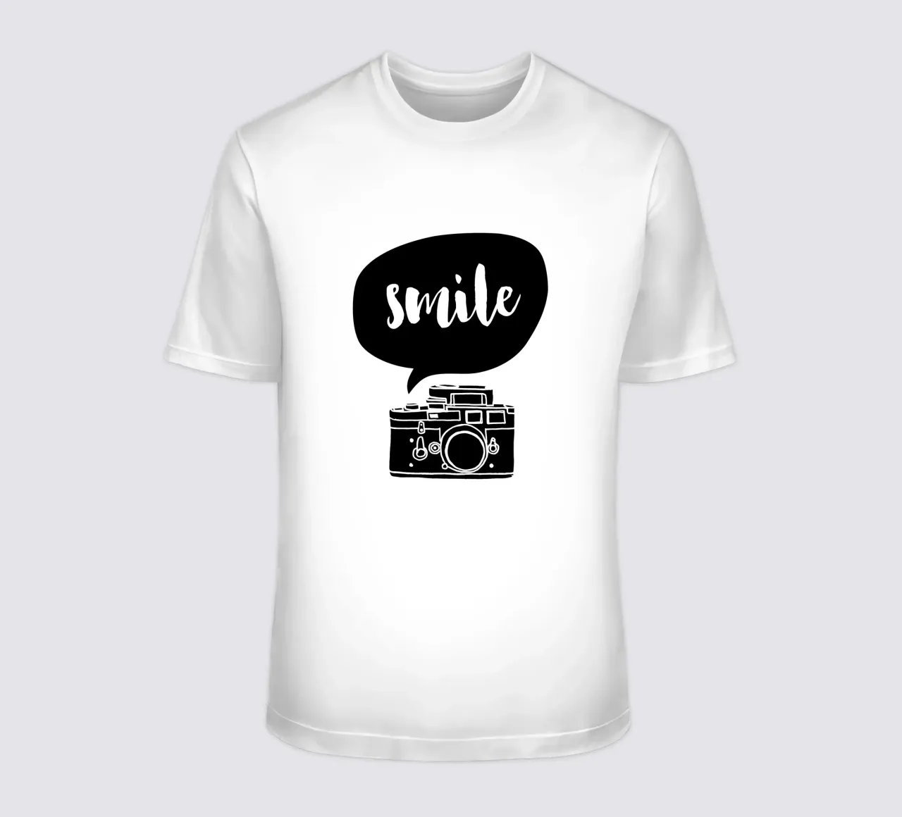 Smile Camera Typografie Design in bianco e nero monocromatico t-shirt da THE MOTIVATED TYPE