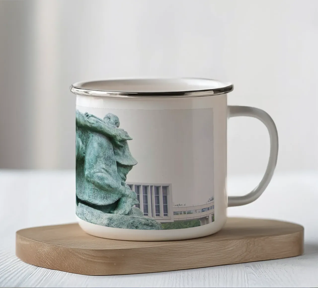 Mutter und Kind Statue in Hiroshima - Friedensdenkmal Emaille Tasse von Ben & Clo creations