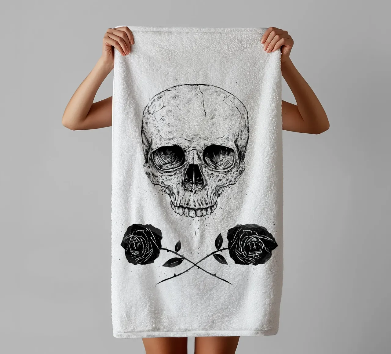 Skull N' Roses asciugamano da bagno da Balazs Solti