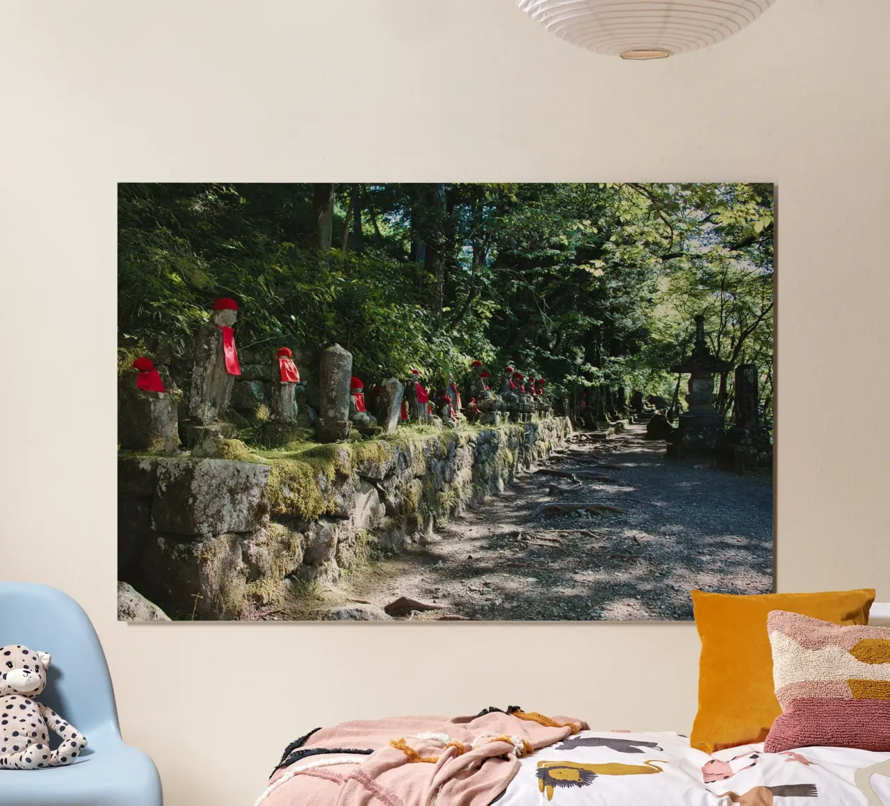 Statue di Buddha lungo il sentiero di Kanmangafuchi, Nikko poster con telaio in plastica da Ben & Clo creations
