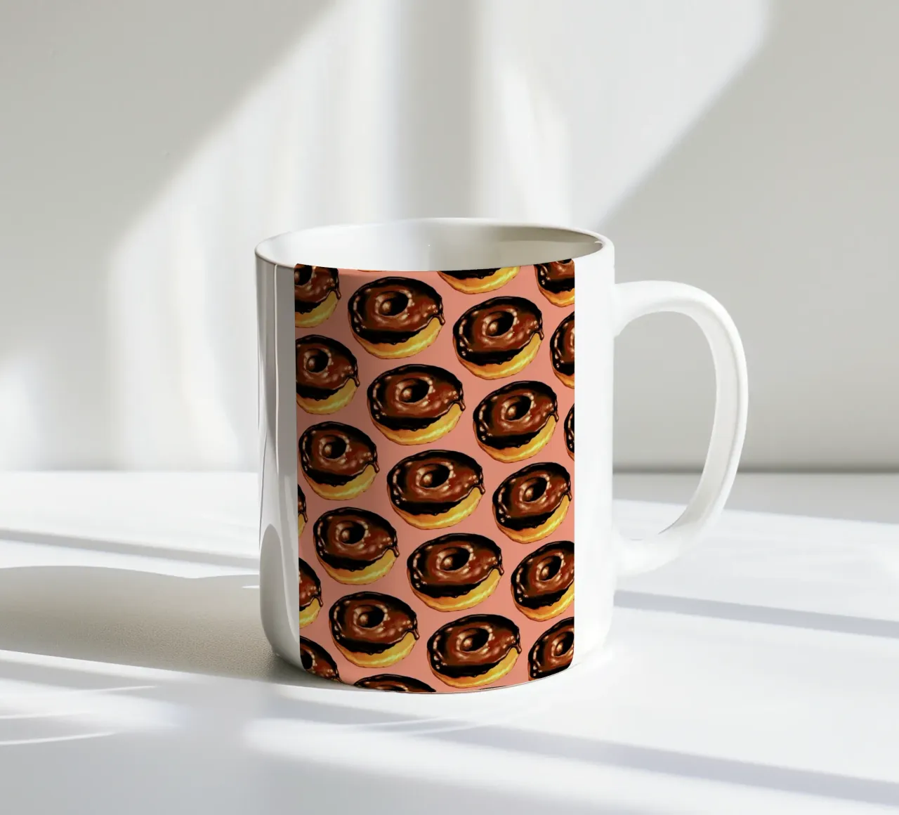 Chocolate Donut Pattern - Pink Keramik Tasse von Kelly Gilleran