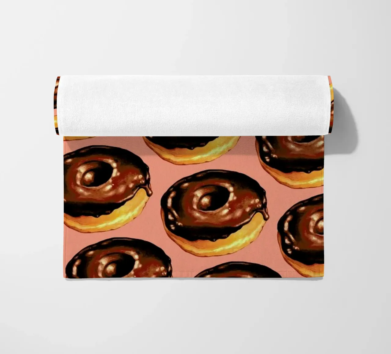 Chocolate Donut Pattern - Pink toalla de playa de Kelly Gilleran