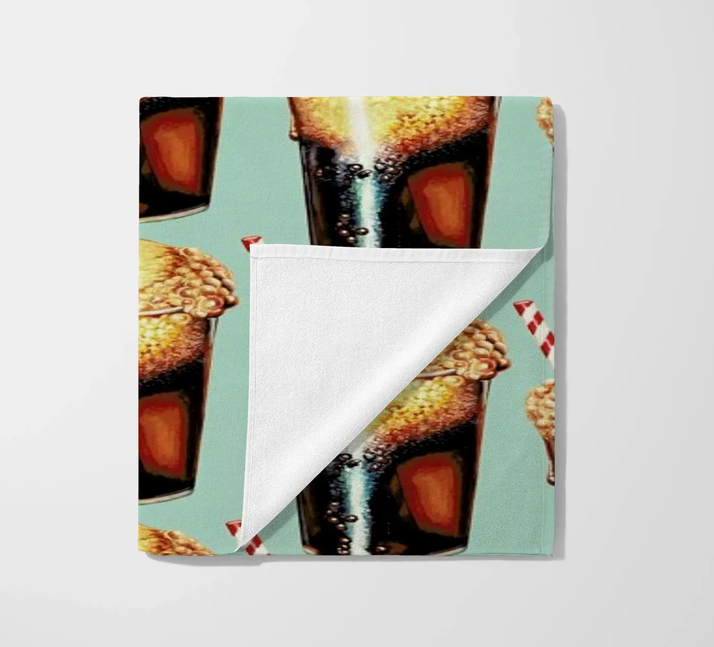 Rootbeer Float Pattern Strandtuch von Kelly Gilleran
