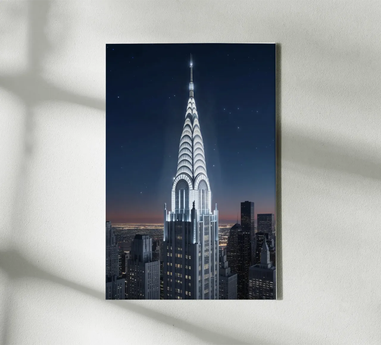 Chrysler Building Glows in the Night Sky tela con Cornice a cassetta da AlbertKlee