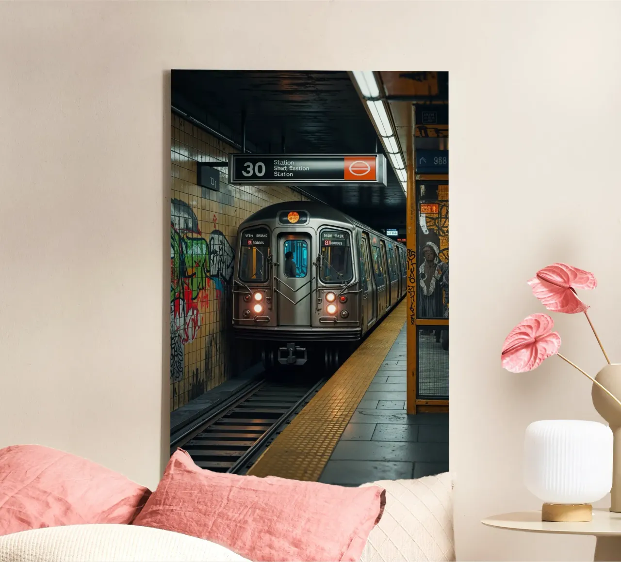 Gritty New York Subway Train at Station tela con Cornice a cassetta da AlbertKlee