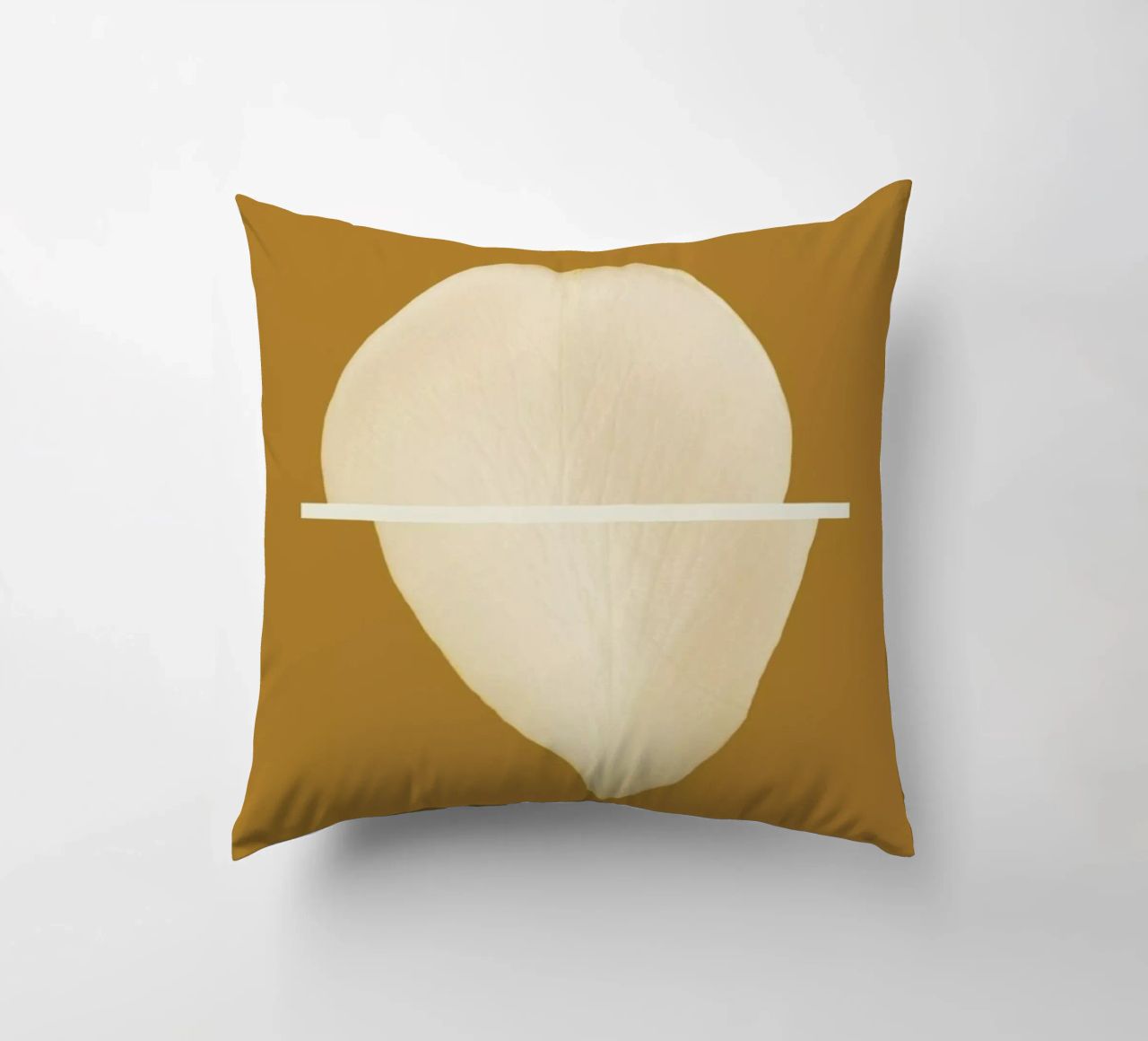 Petal Project No. 02 cuscino da Bryon S. White