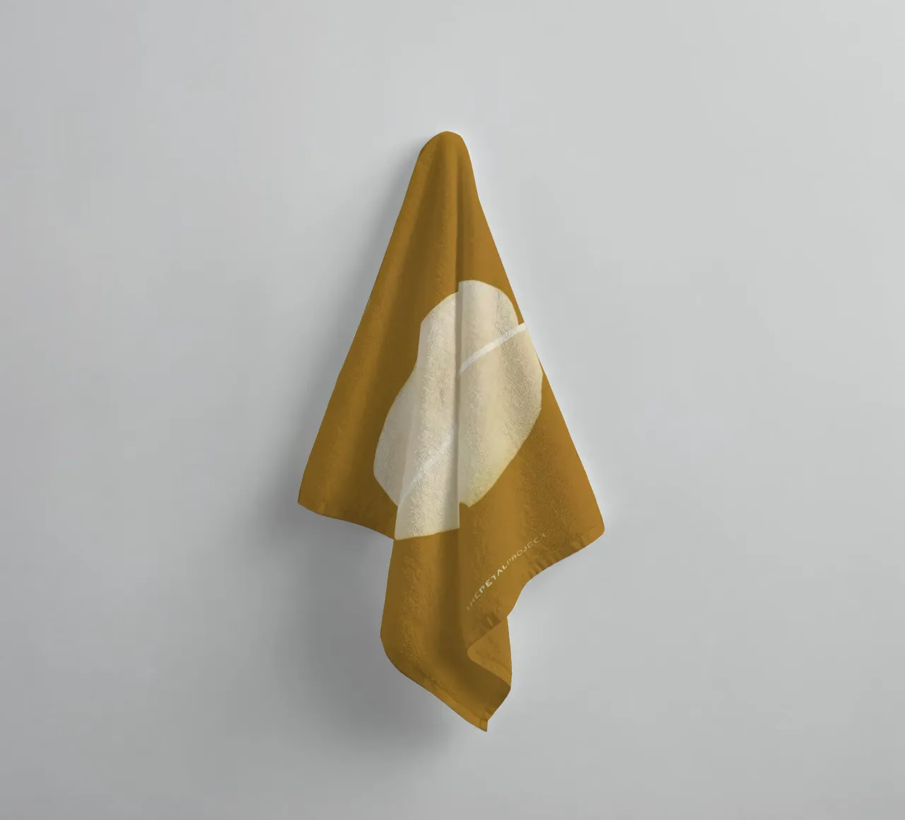 Petal Project No. 02 toalla de baño de Bryon S. White