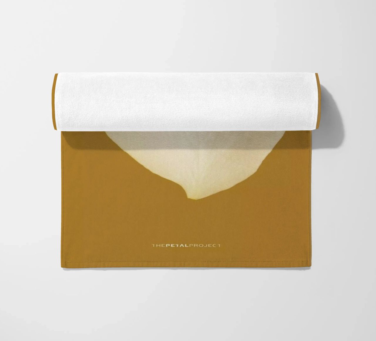 Petal Project No. 02 telo mare da Bryon S. White
