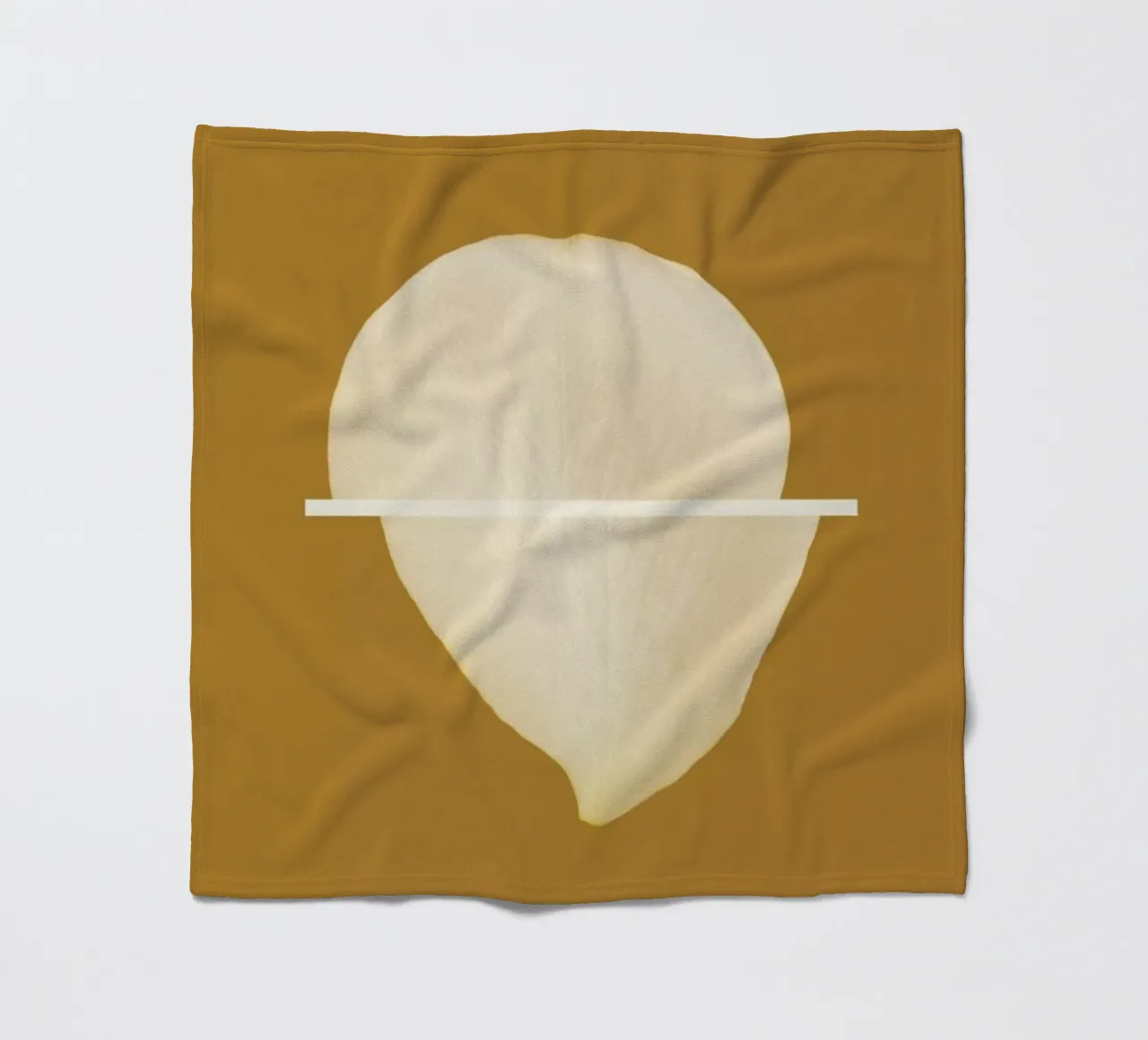 Petal Project No. 02 coperta in pile da Bryon S. White