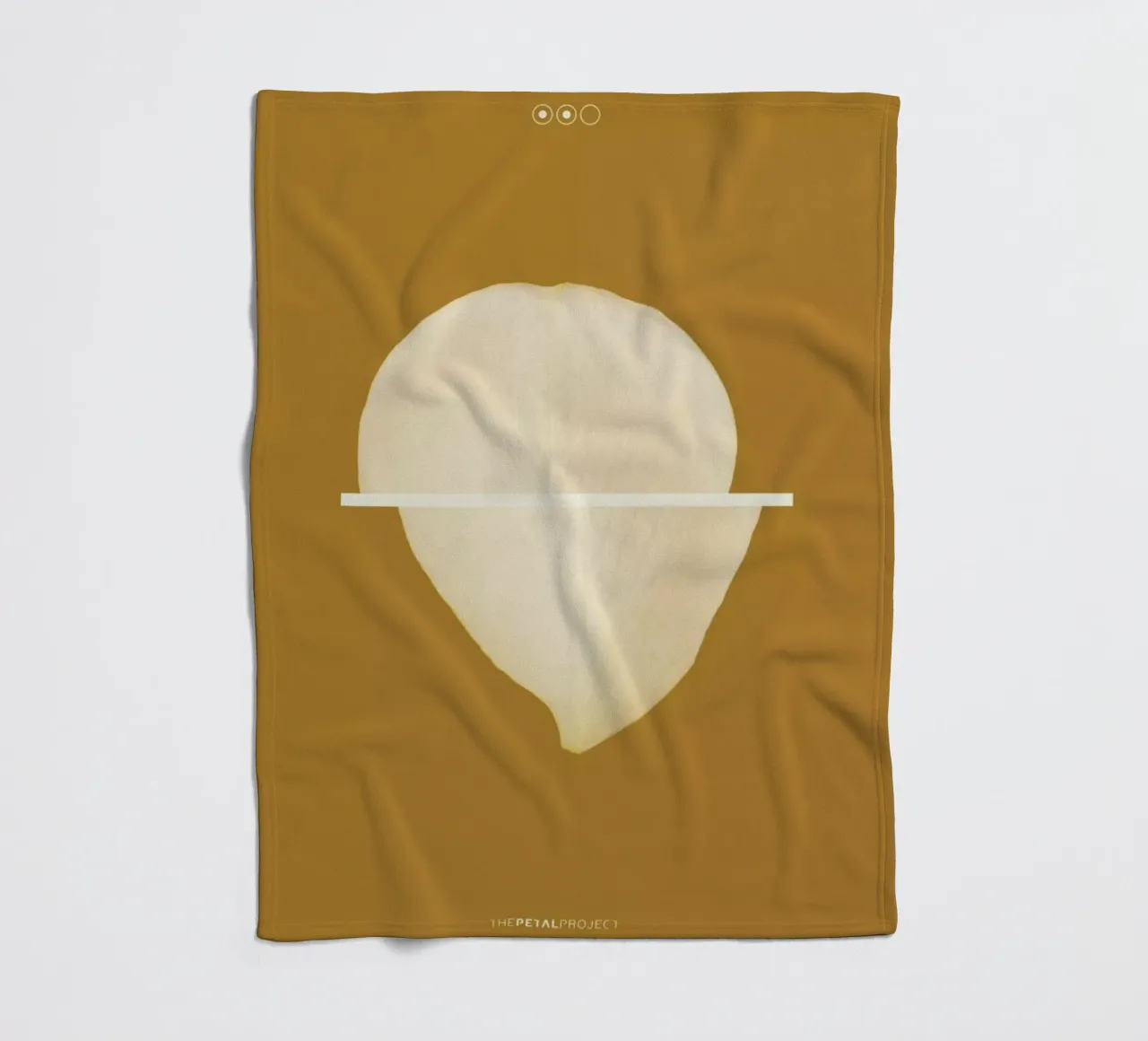 Petal Project No. 02 coperta in pile da Bryon S. White