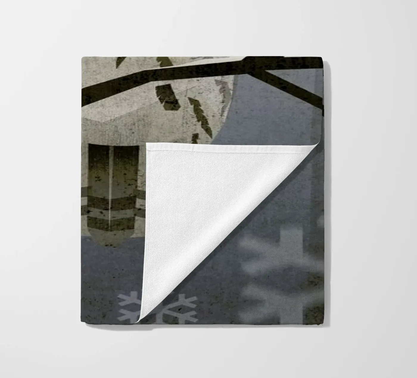 Schnee-Eule beach towel by Sabrina Ziegenhorn