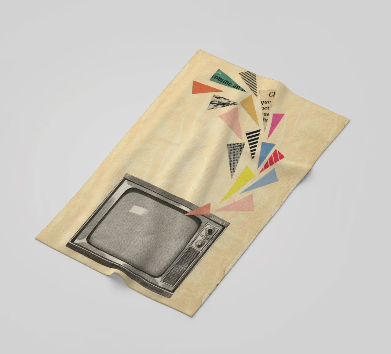 Televisione telo mare da Cassia Beck Collage