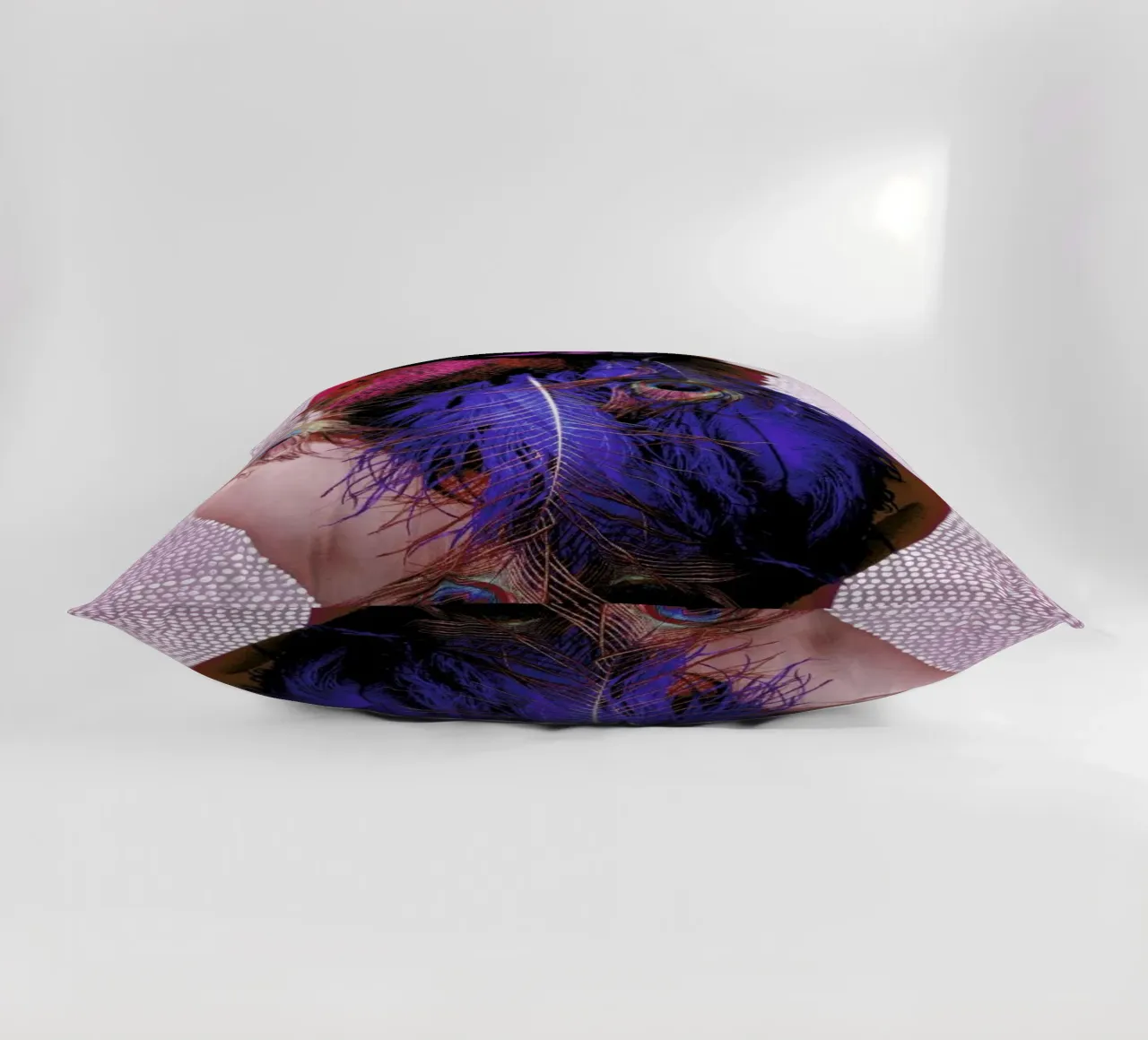 Noise (Feather) cuscino da BlauMaschine
