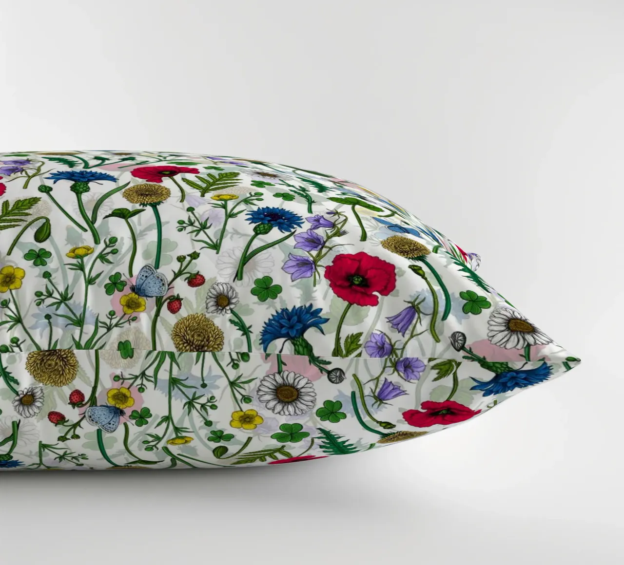 katerina Kirilova - Wilde Blumen Kissen von The Artcircle